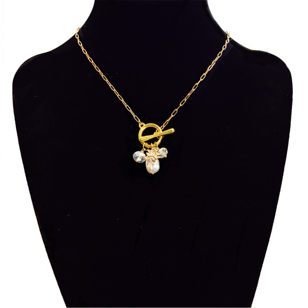 ✨NEW✨ Starry Crystals & Freshwater Pearl & Gold Chain Necklace - Picture 3 of 4